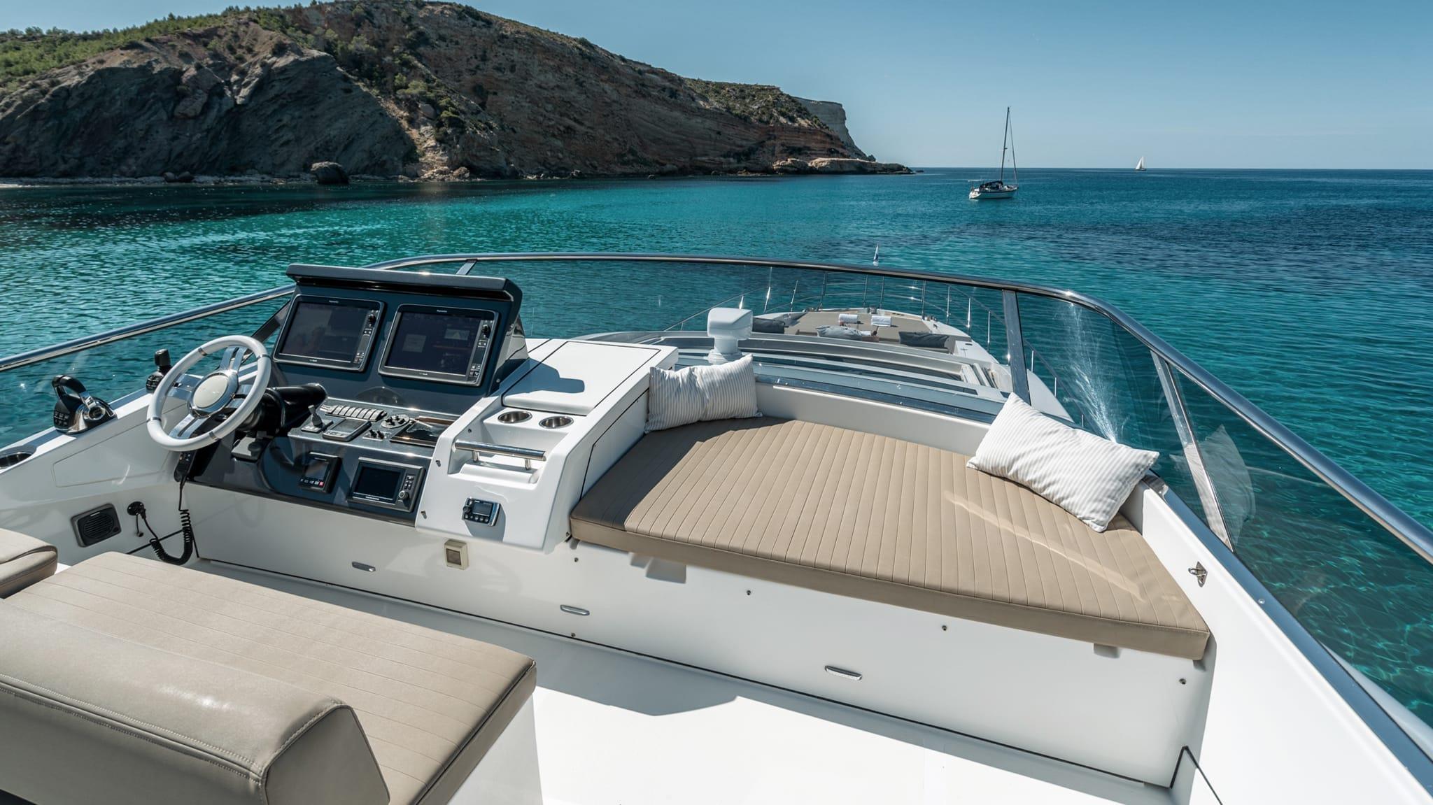 2016 AZIMUT  77S 
